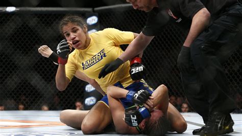 Julianna Pena suffers severe knee injury, withdraws from UFC 171 ...