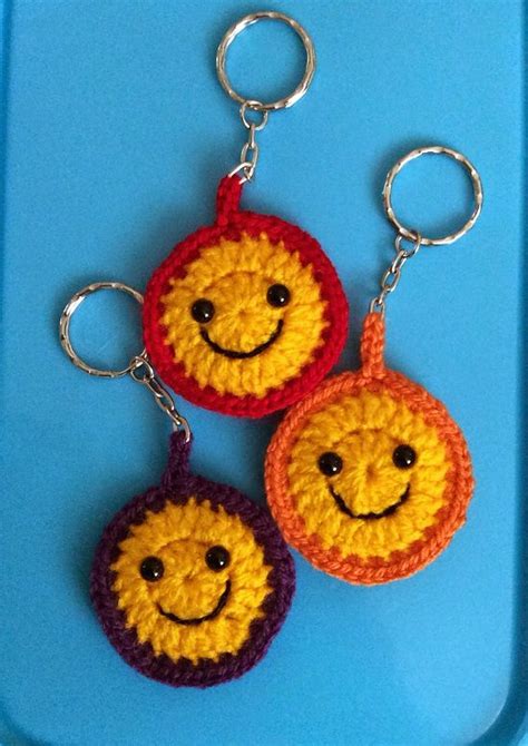 Free Crochet Keychain Pattern • VeryHom