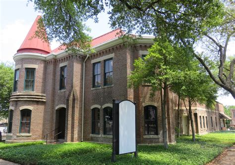 Old Ellis County Jail (Waxahachie, Texas) | Built in 1888, t… | Flickr