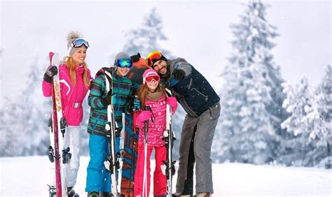 12 Best Family Ski Resorts in Colorado (2021) All Ages Love!