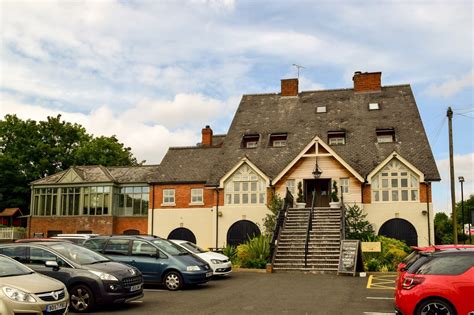 Pubs: Then & Now: #241 Hopwood House, Alvechurch, Worcestershire : 1999 to 2017