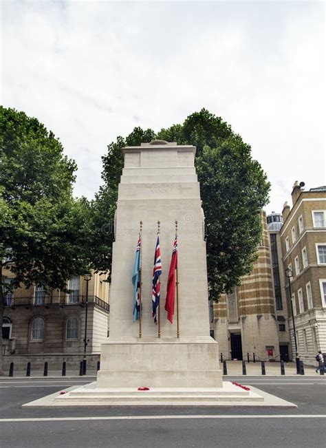 The Cenotaph on Whitehall, London Stock Image - Image of roundel, monument: 33755221