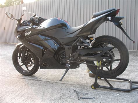 File:2009 Kawasaki Ninja 250R Black Rised.jpg