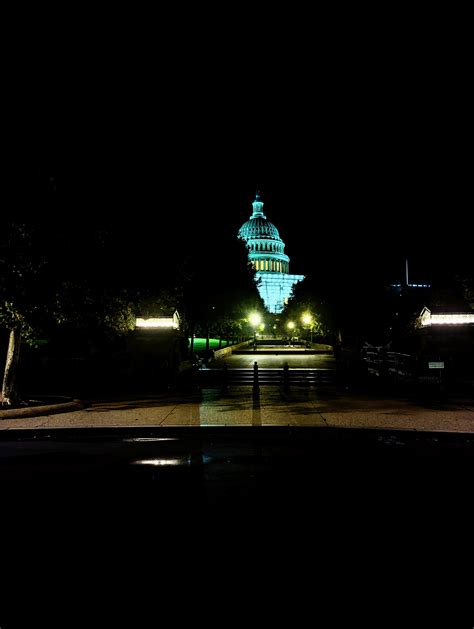 photo of the U.S capitol building at night : r/photos