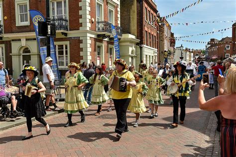 Sunshine and entertainment makes for best of times at Rochester's ...