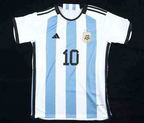 Lionel Messi Signed Argentina National Team Jersey (Beckett) | Pristine ...