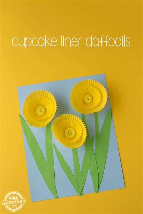 Cupcake Liner Daffodil Art