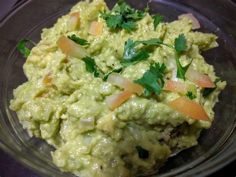 Guacamole Dip Recipe - VegeCravings