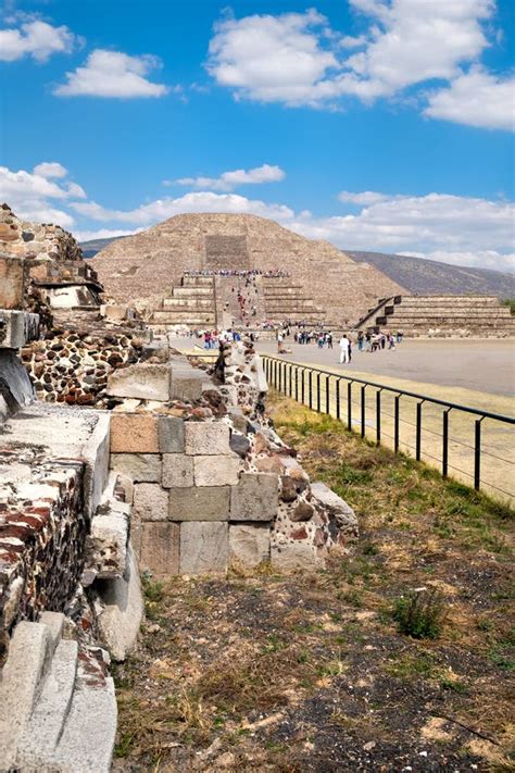 Pyramids on the Avenue of the Dead Teotihuacan Stock Image - Image of ...