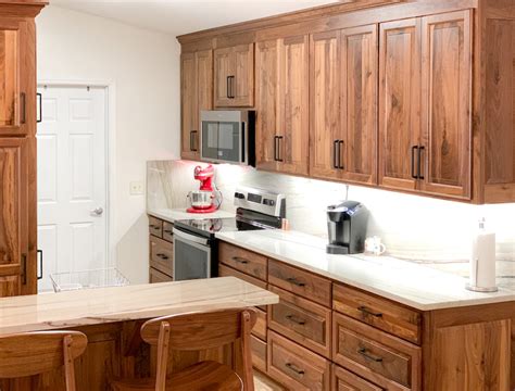 Kitchen Wall Colors With Walnut Cabinets | Dandk Organizer