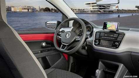 2020 Volkswagen e-UP! - Interior | Caricos