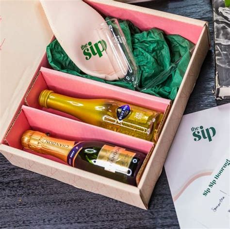 15 Best Wine Subscription Boxes 2022 - Top Wine Monthly Clubs That Deliver