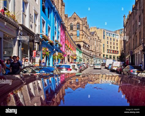 Victoria street edinburgh old town hi-res stock photography and images ...