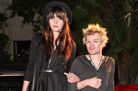 Sum 41’s Deryck Whibley Marries Model Ariana Cooper – Billboard