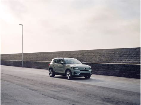 2023 Volvo XC40 Recharge Pictures: | U.S. News