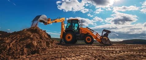 Basic Backhoe Operator Safety Tips for Construction Sites