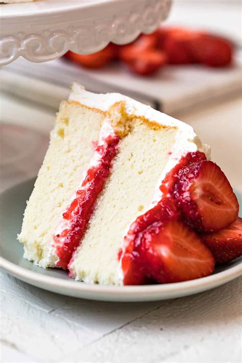 White Cake Recipe With Strawberries | The Cake Boutique