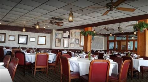 The 10 Best Seafood Restaurants in Galveston, TX | Best seafood ...