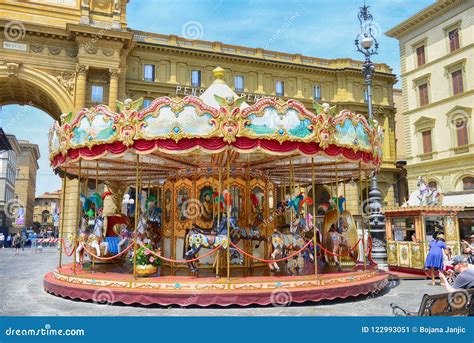 FLORENCE, ITALY - June, 2017: Carousel at Piazza Della Repubblica in Florence Editorial Photo ...