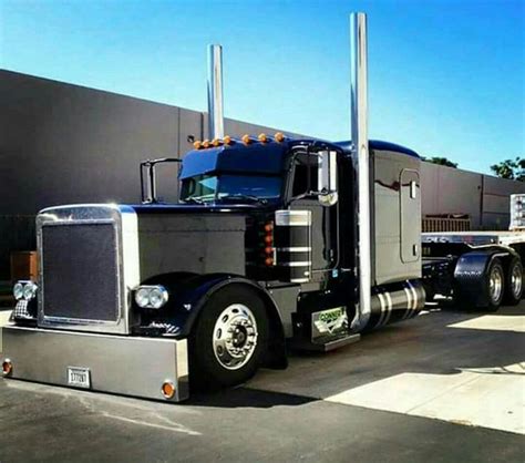 Peterbilt custom 379 slammed | Semi crazy | Peterbilt trucks, Big rig trucks, Big trucks