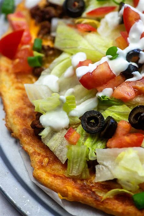 The BEST Taco Pizza on a LOW CARB crust! | thatlowcarblife.com