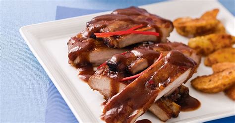 Pork ribs with smoky barbecue sauce