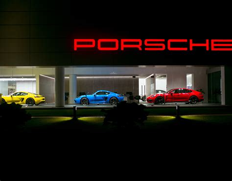 PORSCHE VIETNAM :: Behance