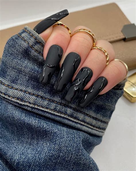 26 Chic Black Matte Nail Designs Are Both Timeless and Trendy