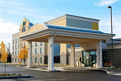 Holiday Inn Express Hotel & Suites Batavia - Darien Lake - UPDATED 2020 ...