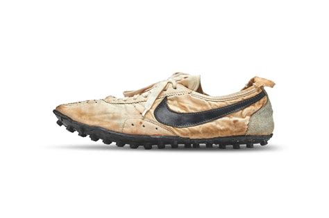 NIKE | NIKE WAFFLE RACING FLAT | MOON SHOE | SIZE 12.5 | Stadium Goods: The Ultimate Sneaker ...