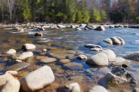 Arizona River Rock or Beach Pebbles - Landscaping Stone Products