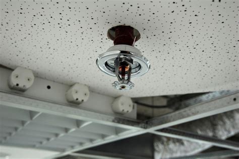 Installation of a fire sprinkler - HD Media Systems