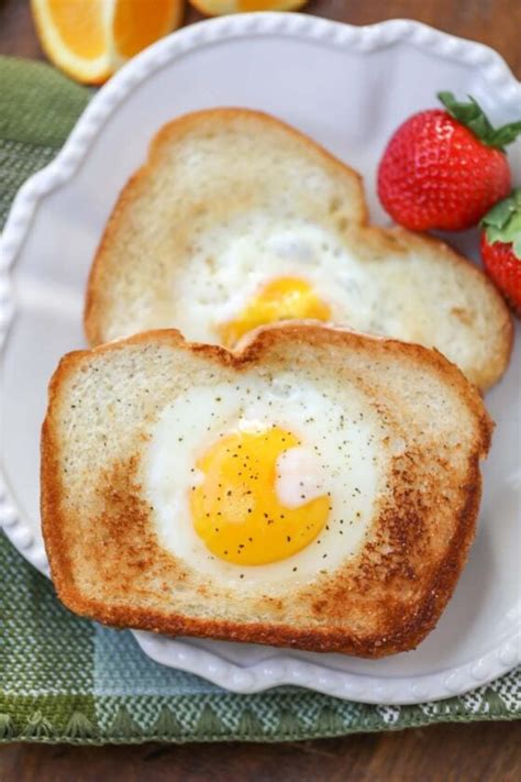 Toad in the Hole {Quick & Easy Breakfast} | Lil' Luna