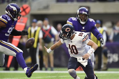 How to watch Vikings vs Bears in Week 11: Time, channel, refs, and more