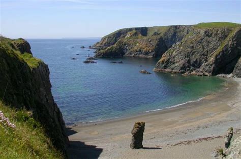 Tra na mBó Beach - County Waterford | Ireland Beach Guide