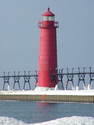 Grand Haven Lighthouse During Winter (Grand Haven, Michiga… | Flickr