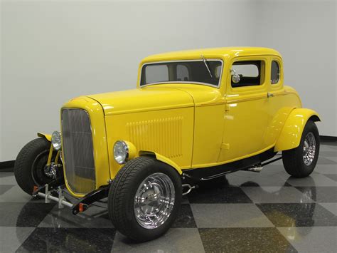 1932 Ford | Streetside Classics - Classic & Exotic Car Consignment Dealer