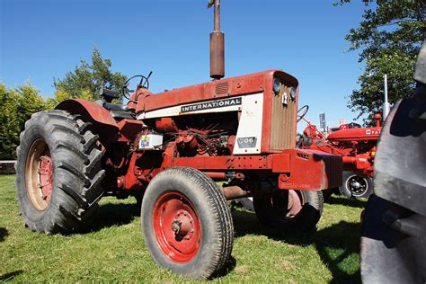 International 706 Diesel tractor. | The 26th Annual Crankup … | Flickr