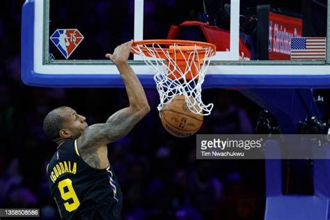 Andre Iguodala Dunk Photos and Premium High Res Pictures - Getty Images