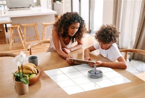 iRobot Root rt0 is a low-cost coding robot for children