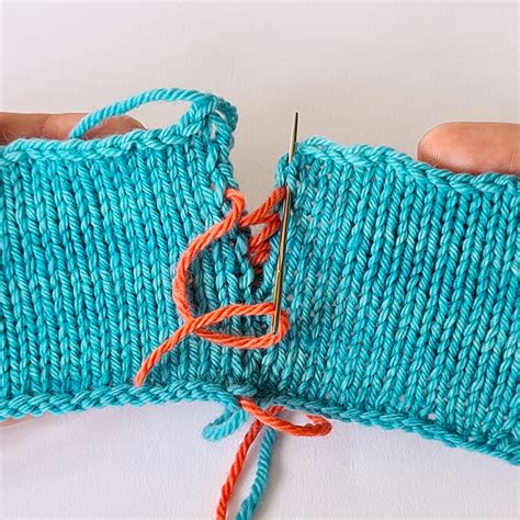 Mattress stitch: How to sew two knitted pieces together – DONNAROSSA