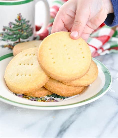 3-Ingredient Scottish Shortbread Cookies - The Seasoned Mom | Recipe ...