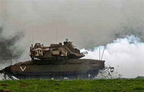 Old Israeli tank stolen from base, found in scrapyard