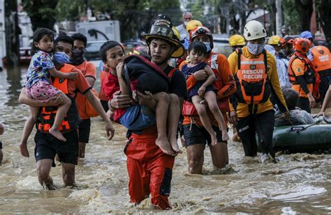 39 people dead after typhoon causes widespread flooding in Philippines