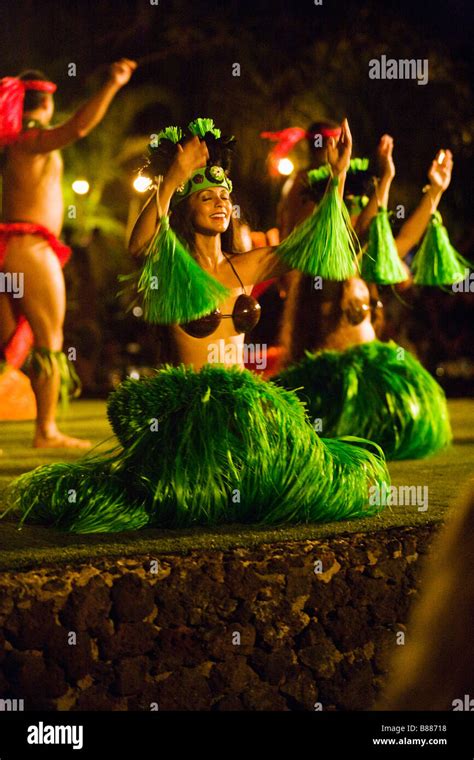 Dancers at the Old Lahaina Luau, Lahaina, Maui, Hawaii Stock Photo - Alamy