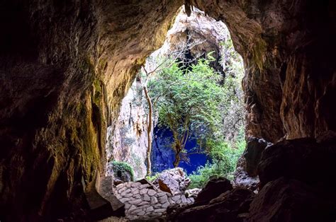 One Hour In Zimbabwe: Chinhoyi Caves Attract Tourists For Their Beauty ...