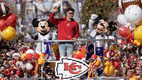 Patrick Mahomes Celebrates 2024 Super Bowl Win at Disneyland: Video ...