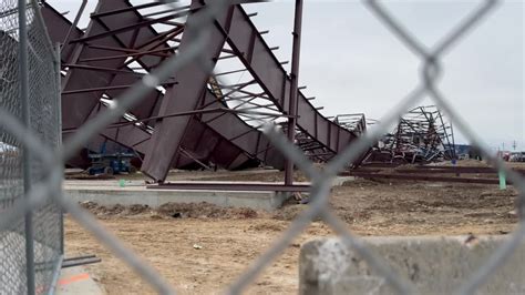 Boise officials respond to hangar collapse