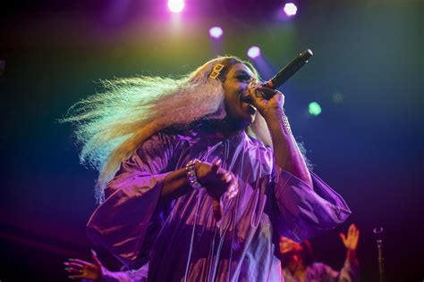 Live Review: Big Freedia w/ Low Cut Connie @ 9:30 Club — 10/29/19 ...