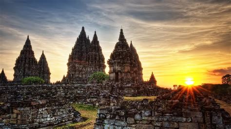 CANDI PRAMBANAN YOGYAKARTA - Your Complete Guide 2022